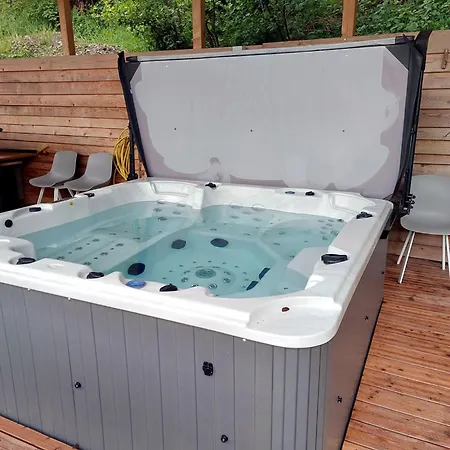 شقة Exclusives Waldhaus Zum Gechillten Hirsch - Komplett ترابن ترارباخ