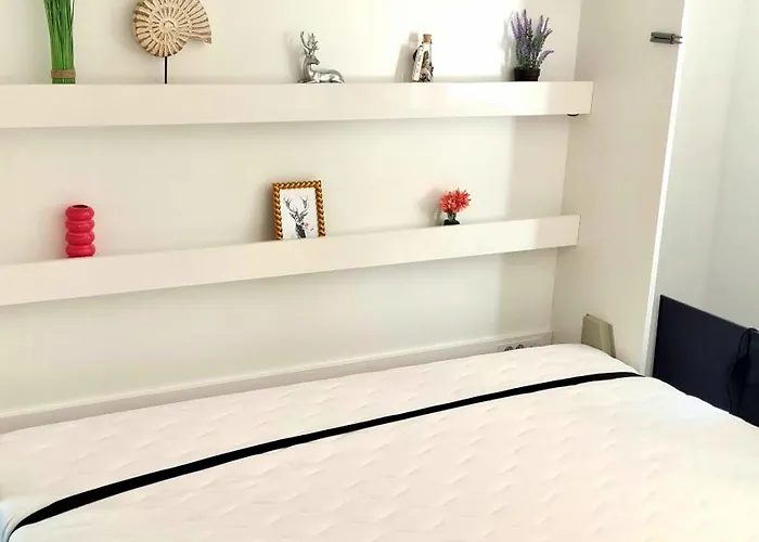 Exclusives Waldhaus Zum Gechillten Hirsch - Komplett * 特拉本特拉巴赫