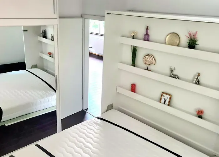 Exclusives Waldhaus Zum Gechillten Hirsch - Komplett